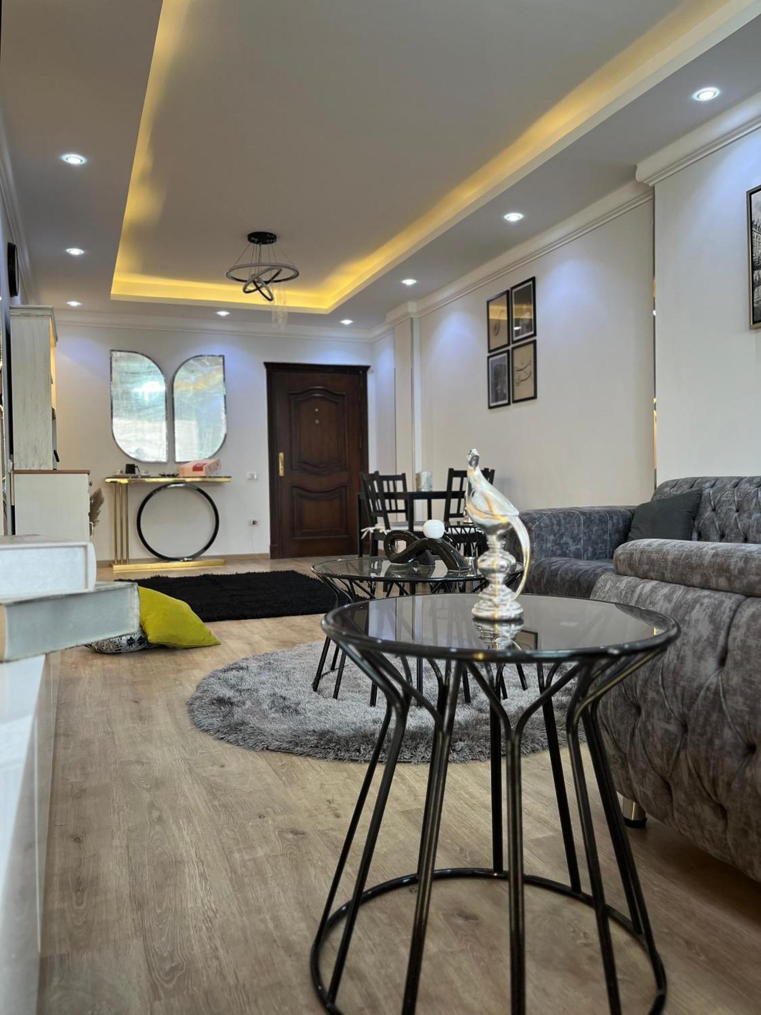 فاخرة مطلة على نهر النيل Cairo
